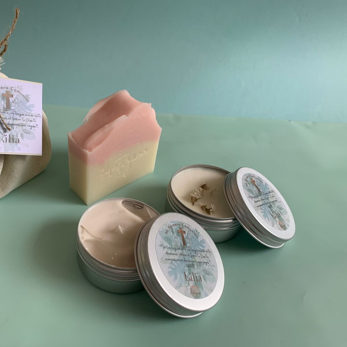 Kit recuerdito en caja: jabón 100g + vela aromática 50g + crema de manos